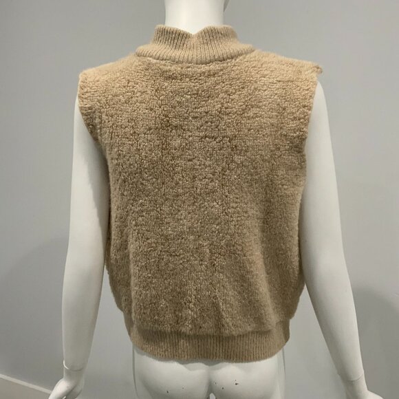 Quilted Puffer Vest Zip Front Lightweight Neutral Layer - Picture 4 of 5